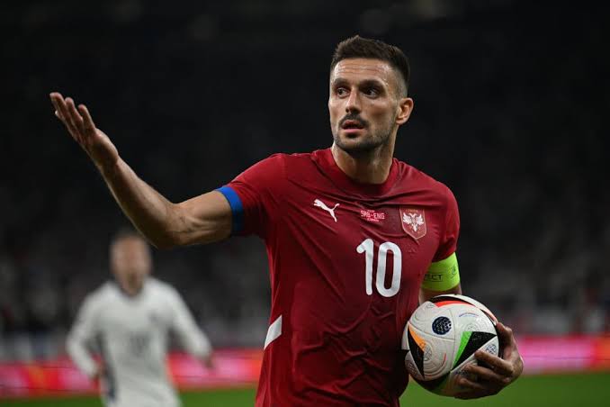 Dušan Tadić (Serbia) — 319 asistencias 