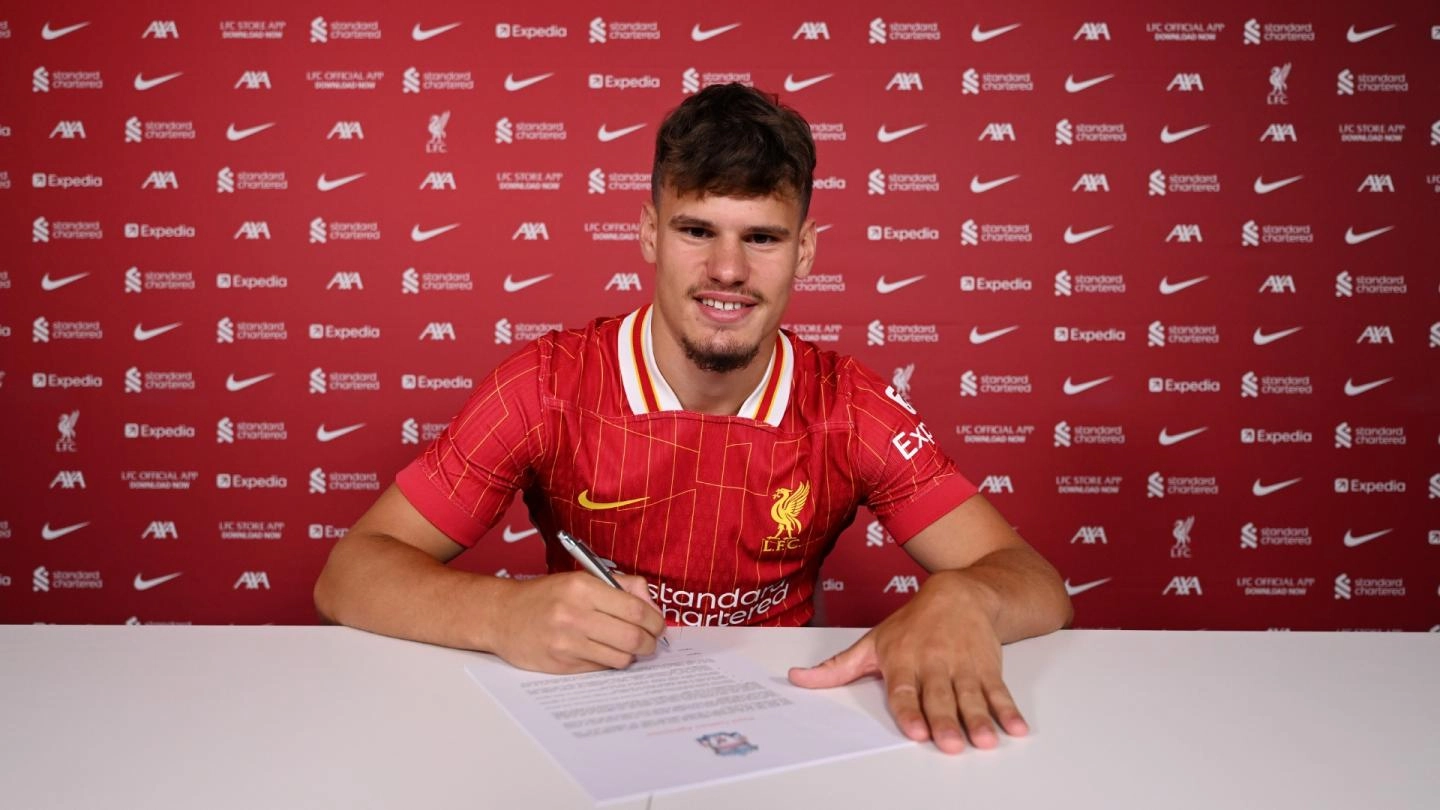 Milos Kerkez (Liverpool) 